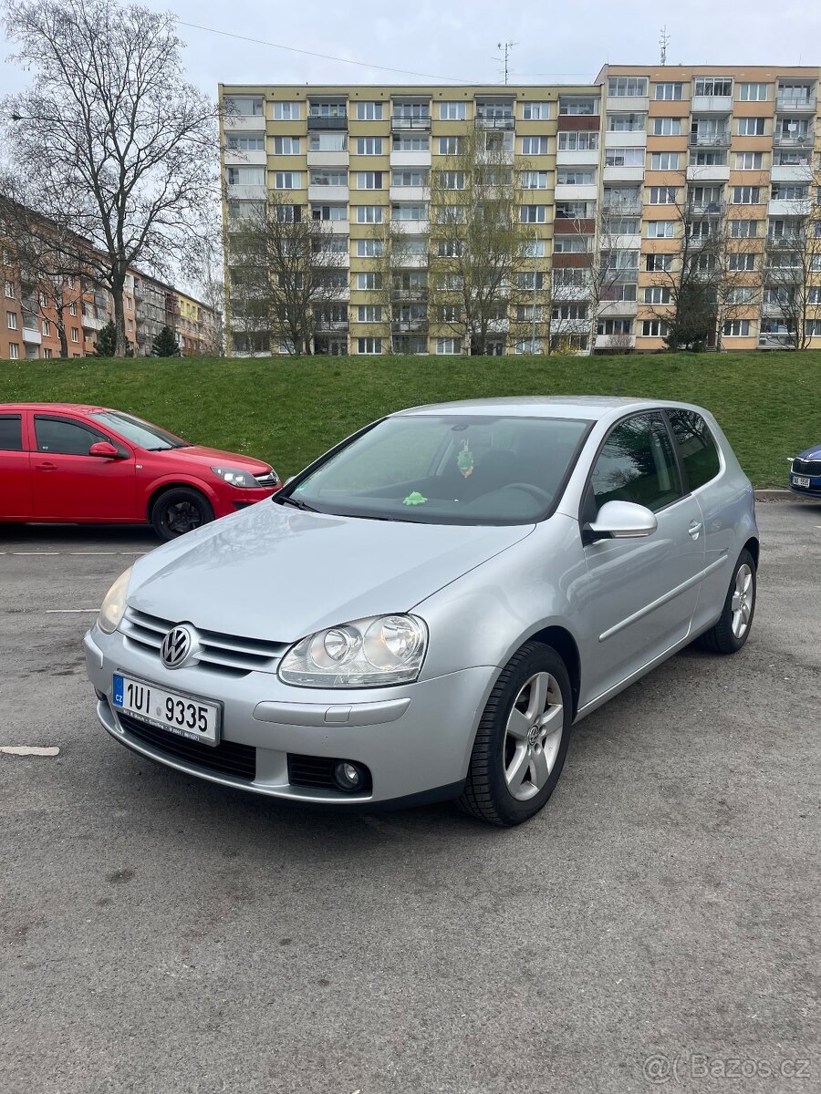 VW Golf V