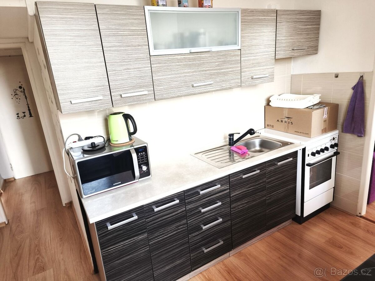 2+1 O.- Poruba, Svojsíkova, 15.220 Kč i s energiemi. Volný.