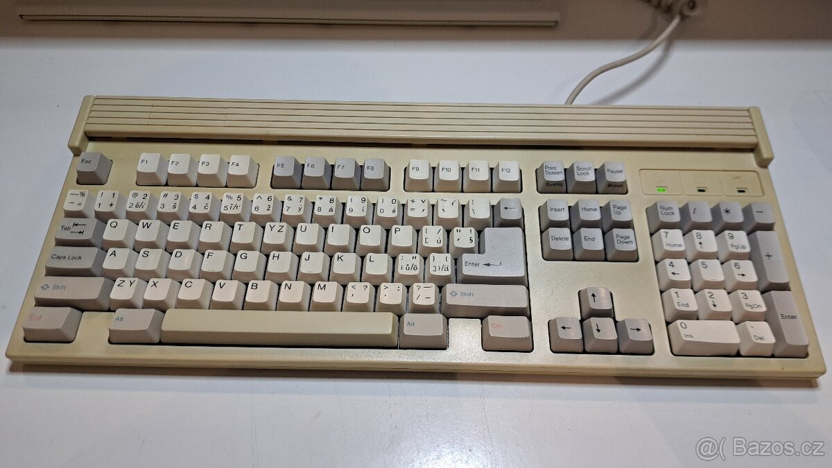 Retro mechanická AT klávesnice Ortek MCK-101