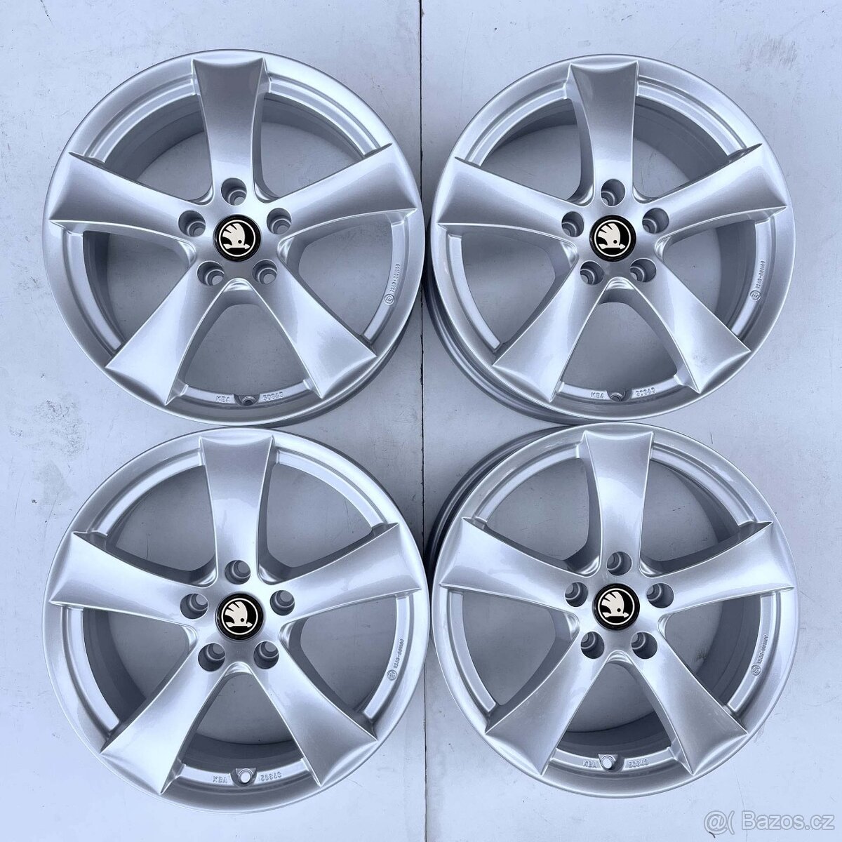 ALU SKODA OCTAVIA SUPERB KAROQ YETI 17" 5X112