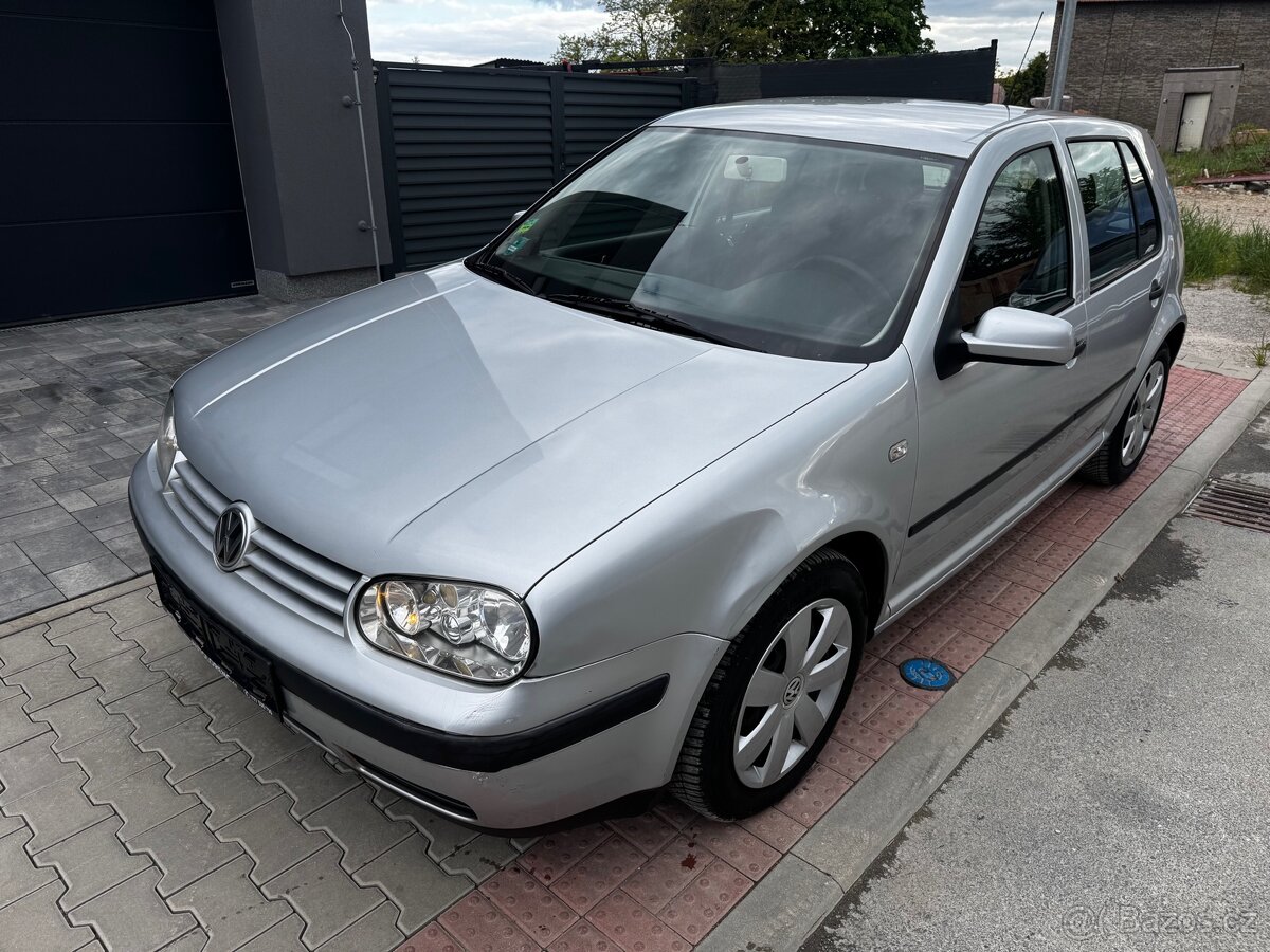 Volkswagen Golf IV 1.6i 77Kw Klima