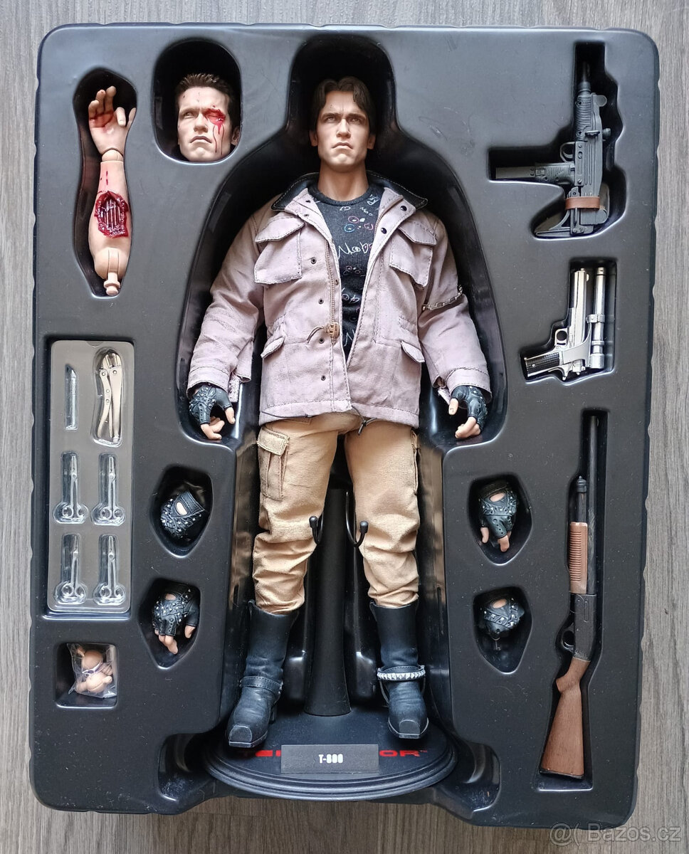 Figurka 1/6 Hot Toys Terminator Tech Noir MMS136