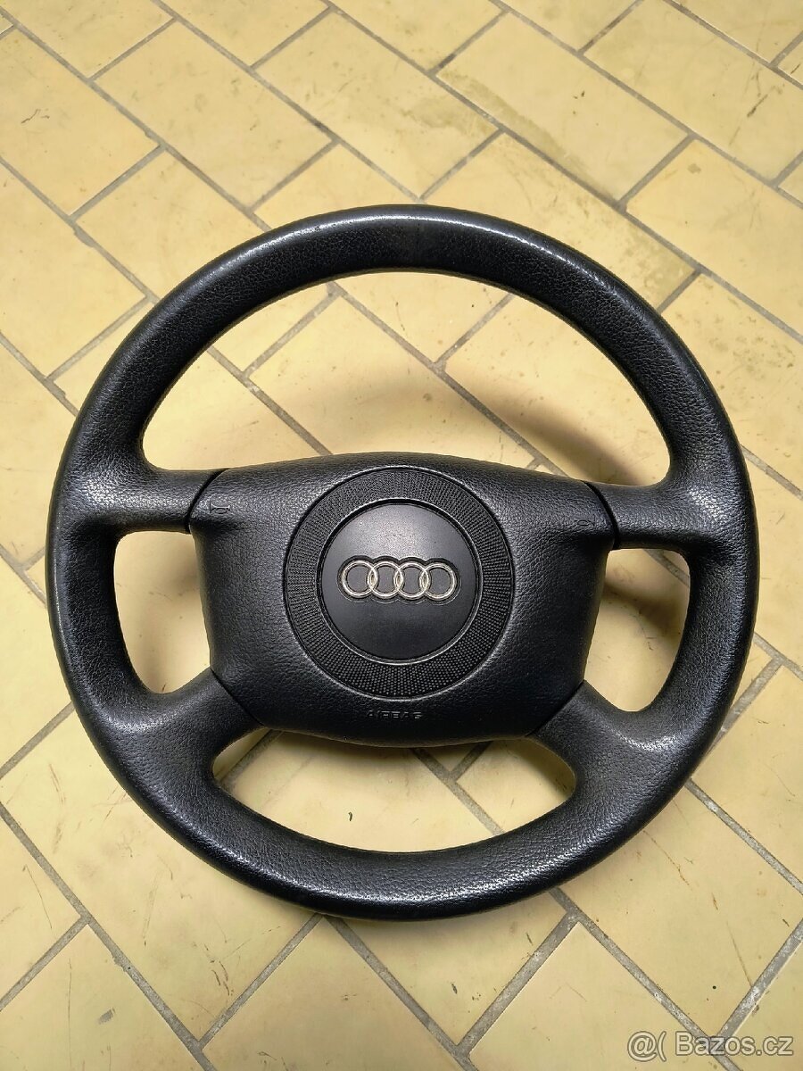 Volant Audi s airbagem