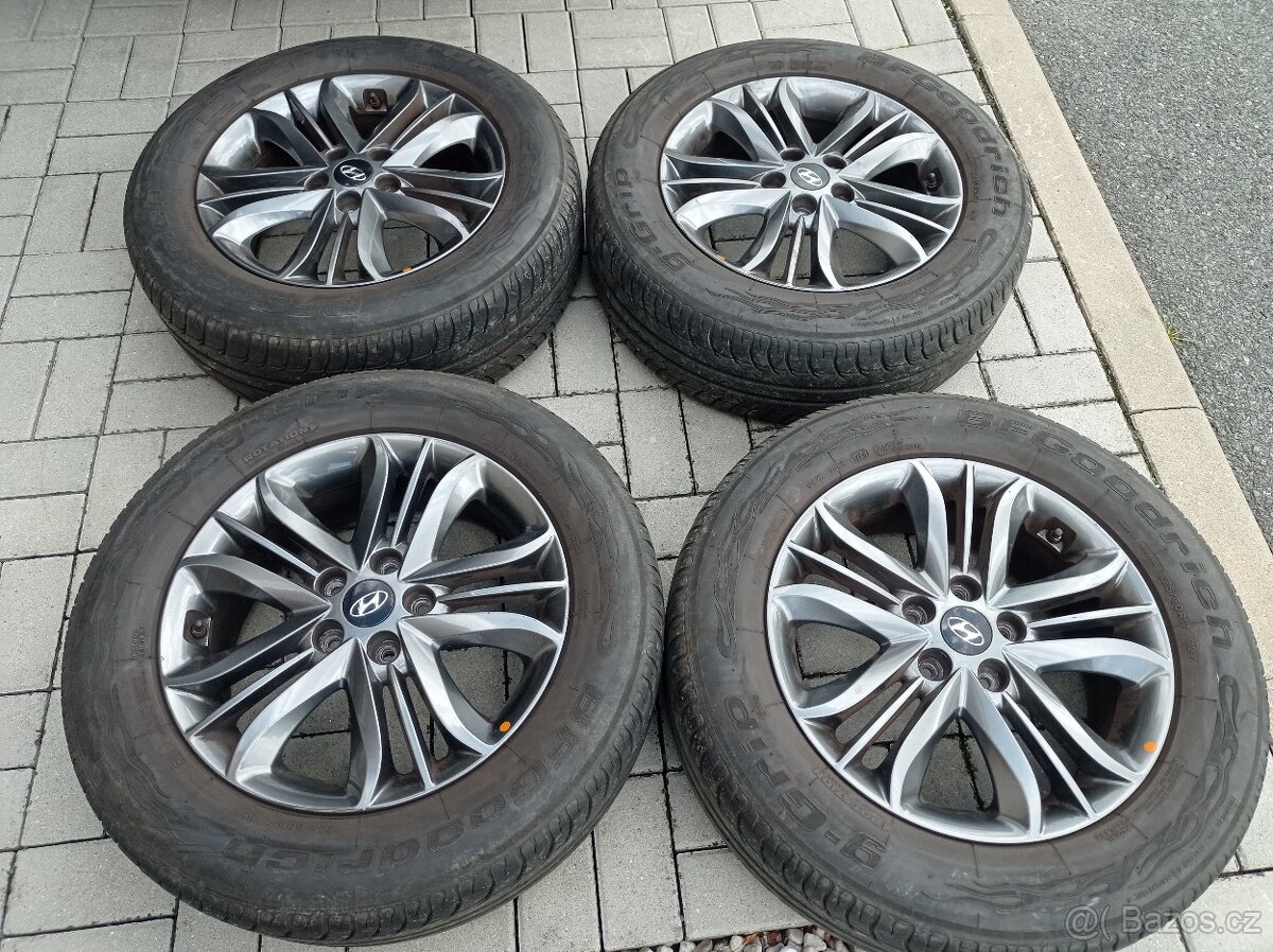 Zánovní letní 17" ORIGINAL HYUNDAI ix35, Tucson