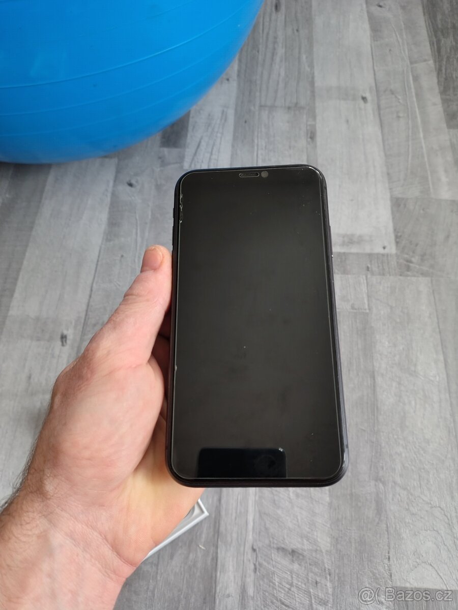 iPhone 11