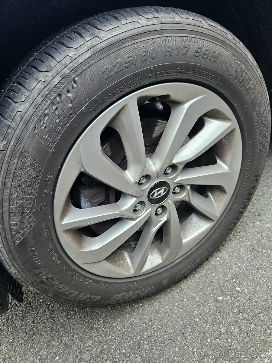 SUV 4x pneumatiky letní Nokian 225/60 R17 99H