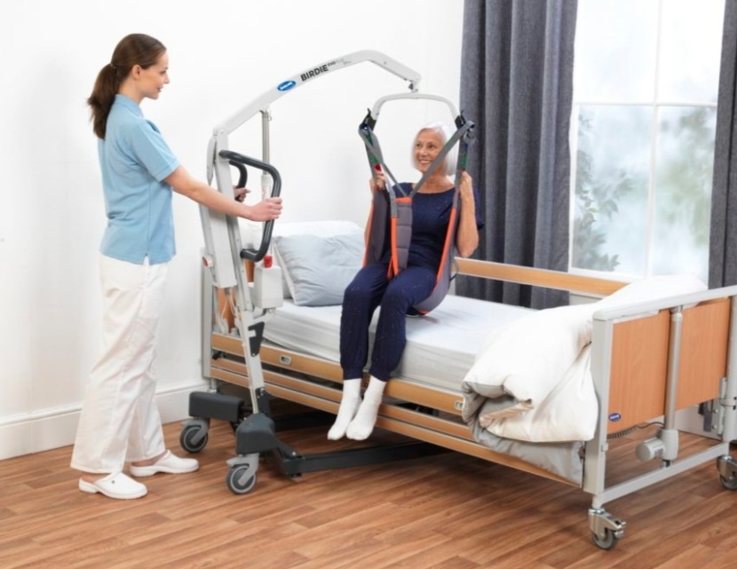 Elektrický zvedák pre nemocne