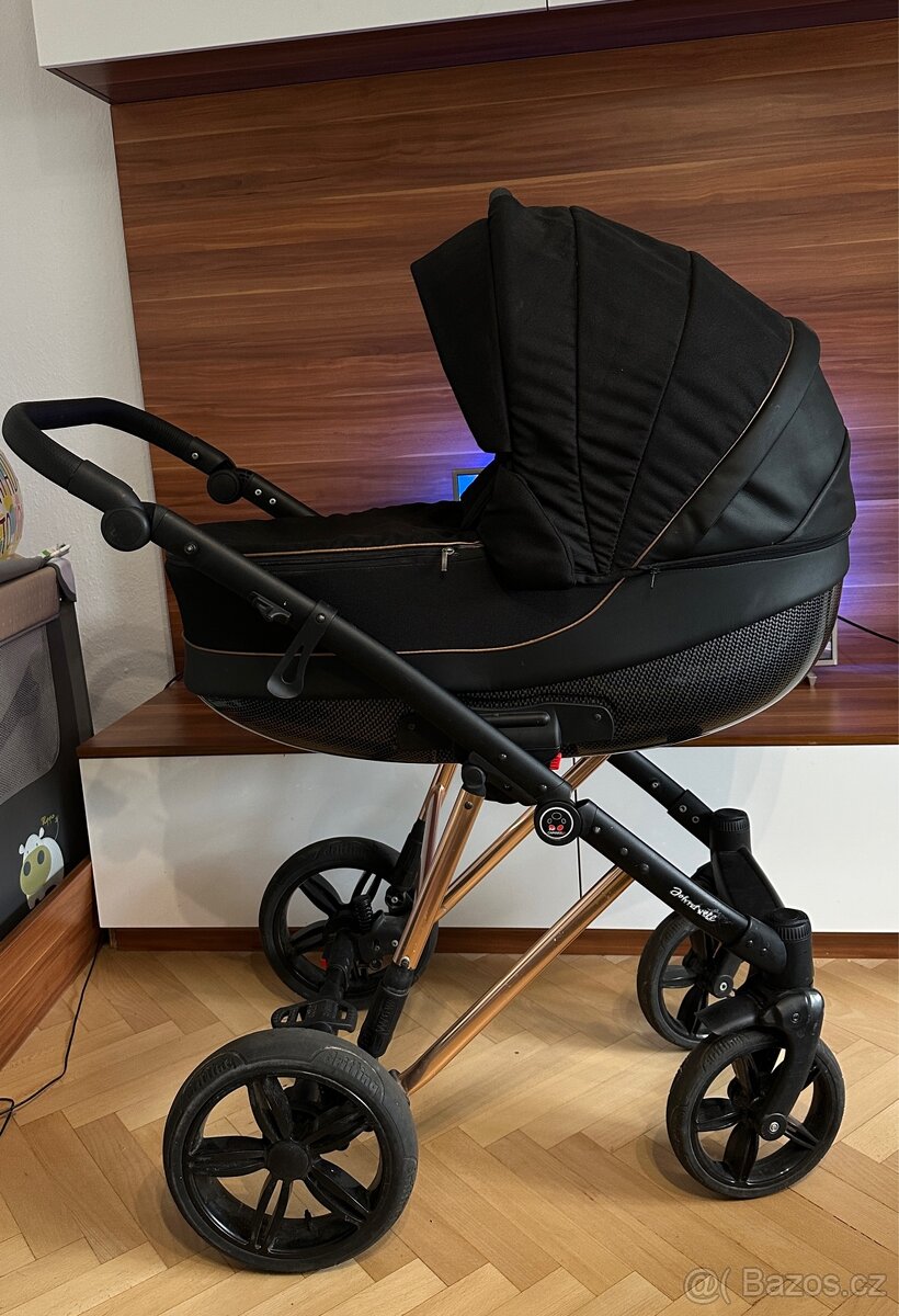 Kočárek Camarelo Zeo