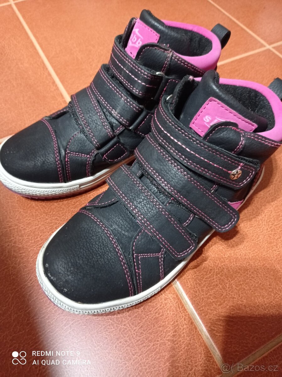 Kotníčkové boty Slobby vel.34