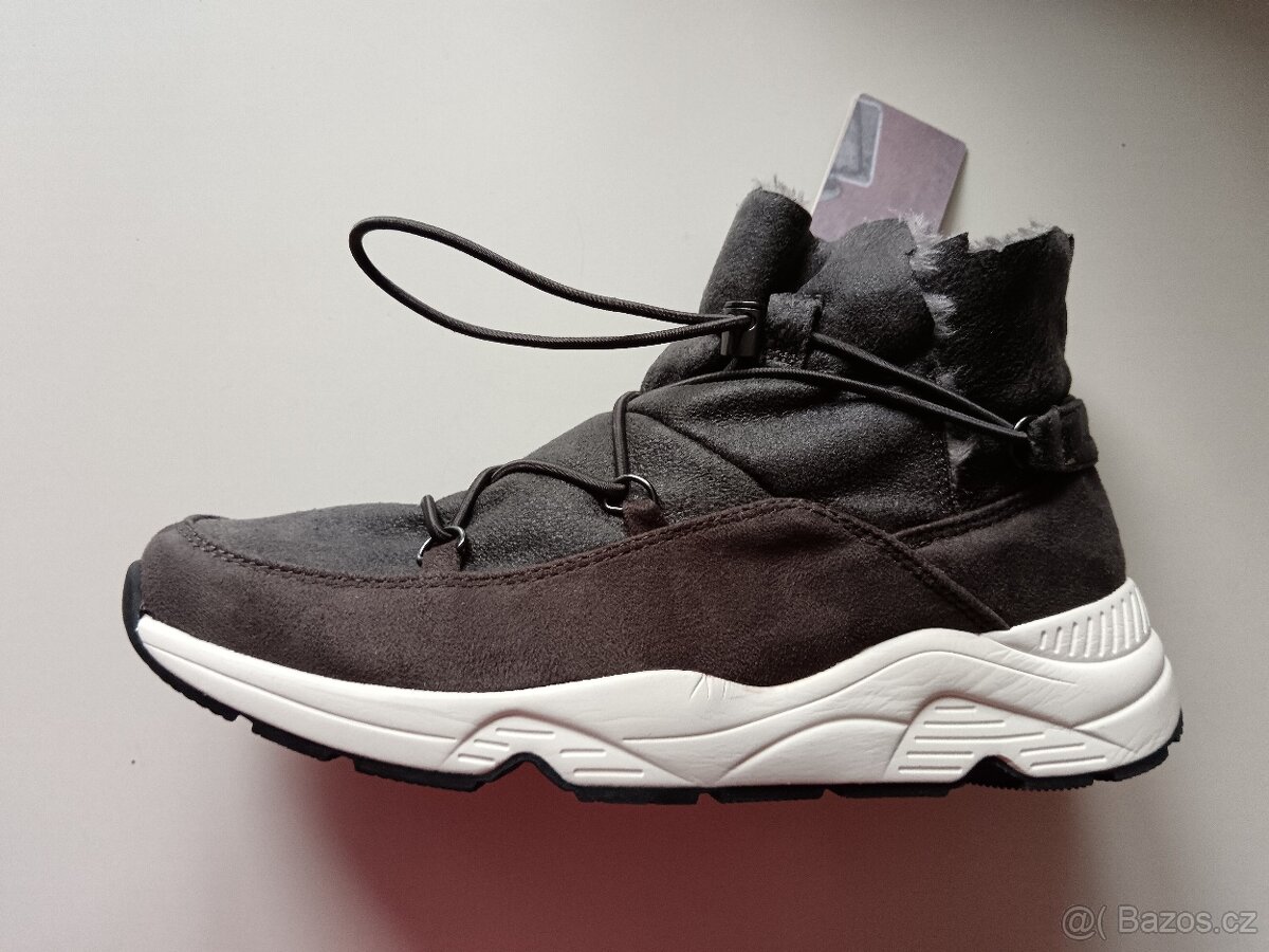 Nové kotníkové zimní boty vel. 39