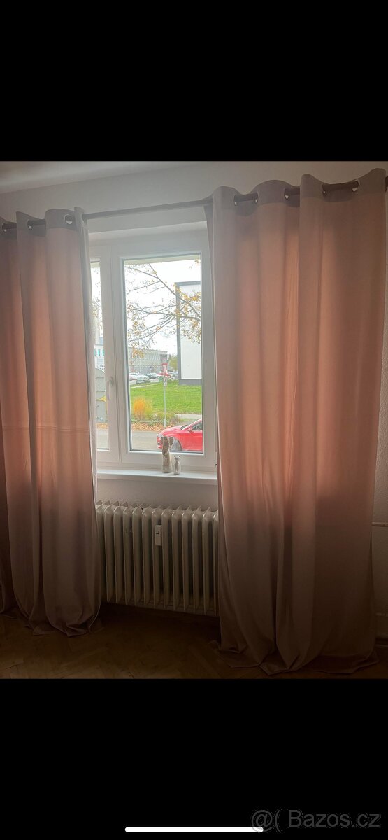 Zatemňovací závěsy