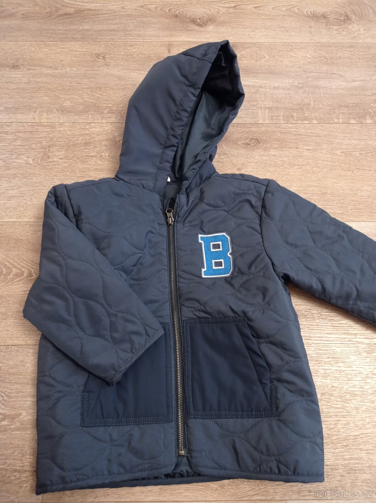 Slabá prošívaná bunda, vel. 104/110