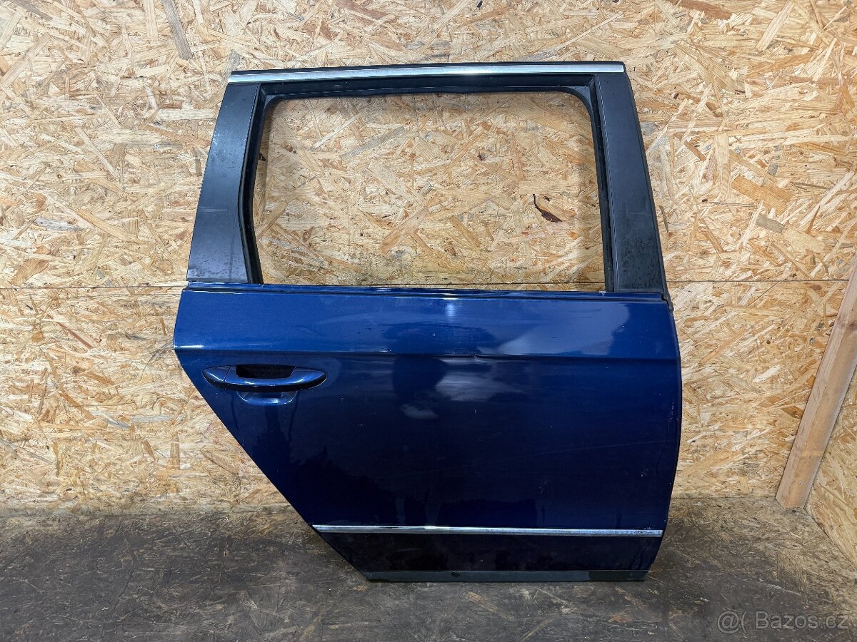 PRAVÉ ZADNÍ DVEŘE VW PASSAT B6 KOMBI