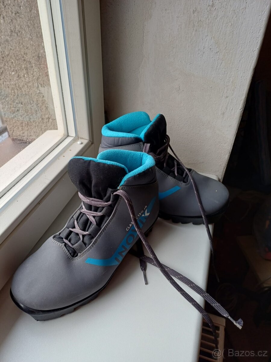 doty na běžky vel. 33 stélka 20,5,cm zn. Inovik Decathlon