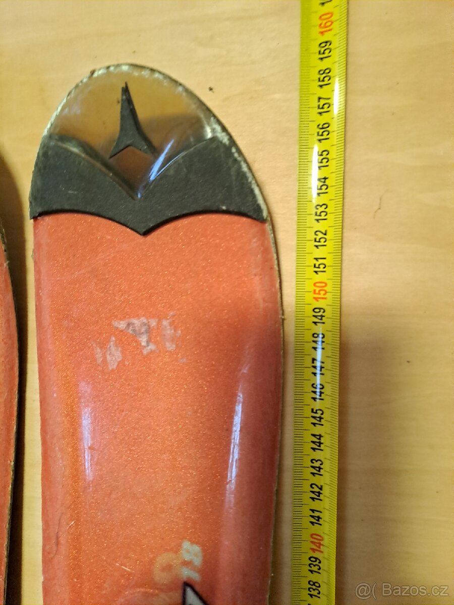 Dámské carvingové lyže Atomic 158cm