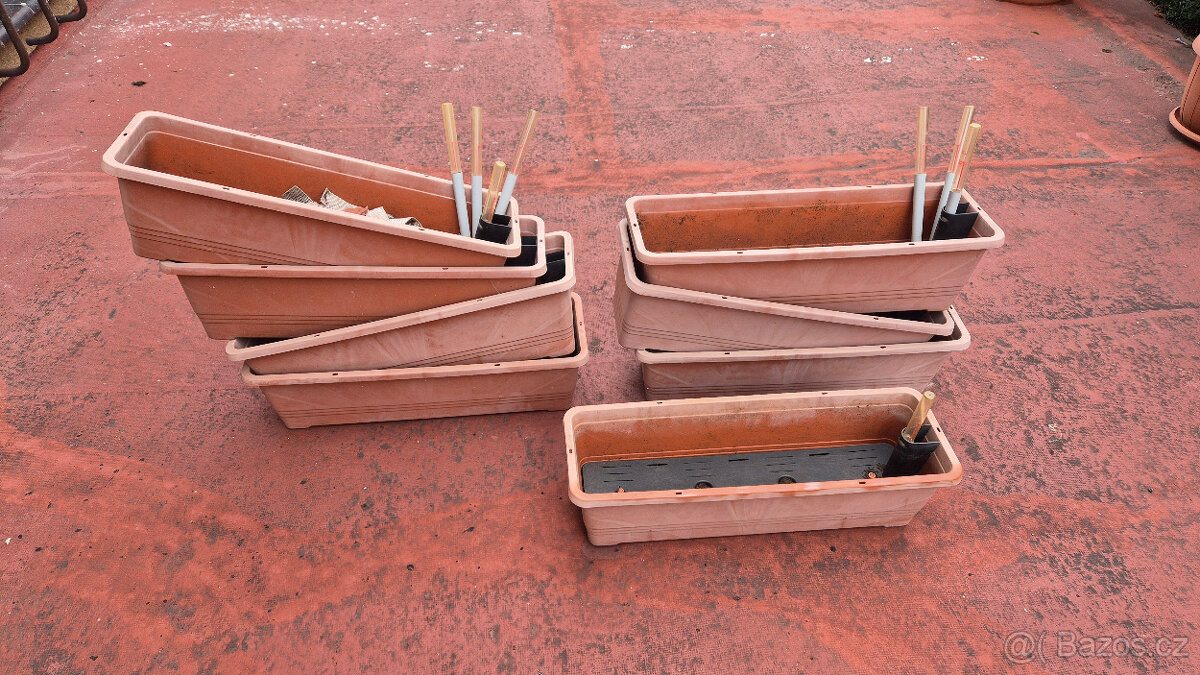 zavlažovací truhlíky, šířka 60 cm, 10 ks