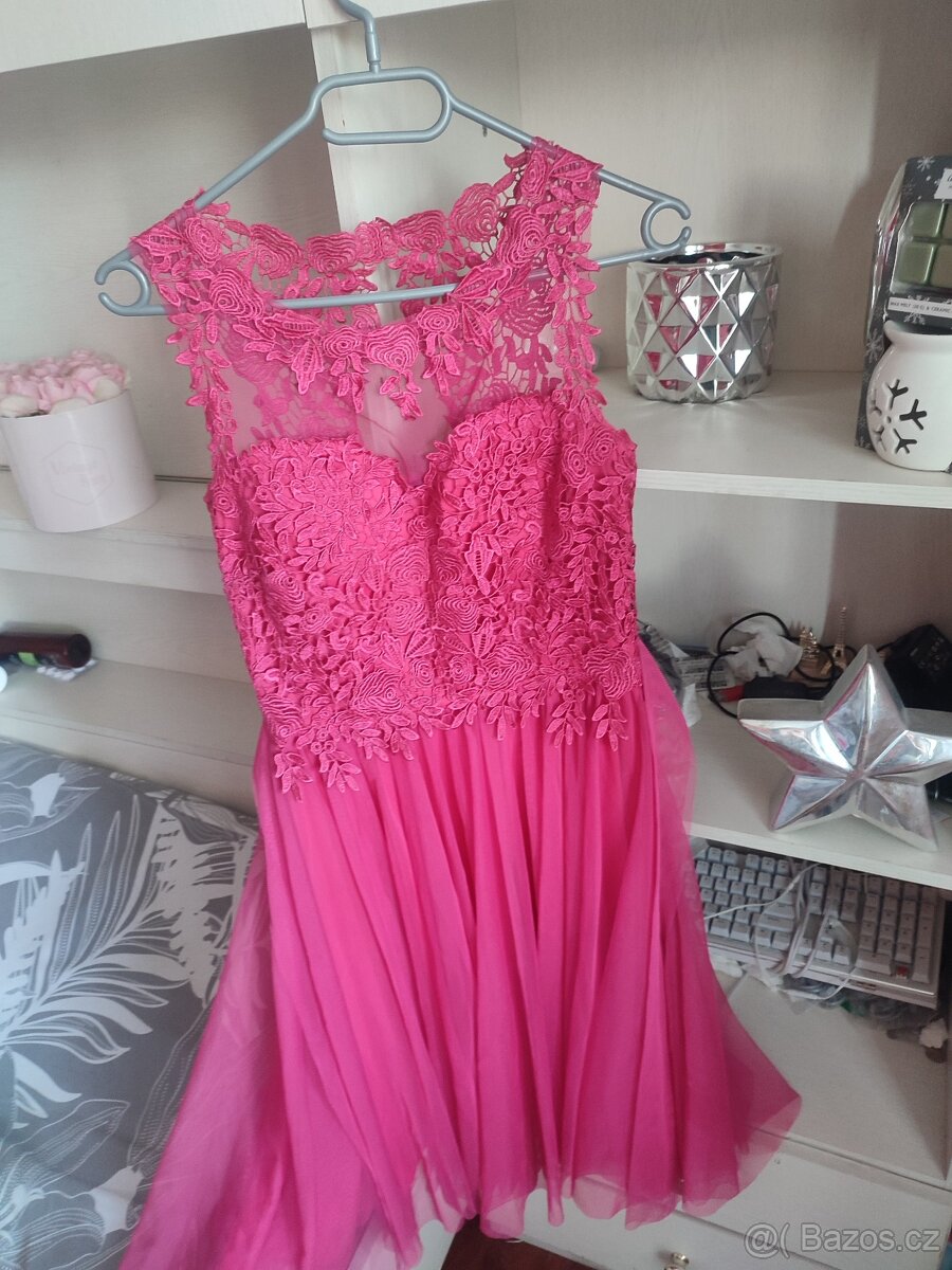 Růžové společenské šaty vel 36