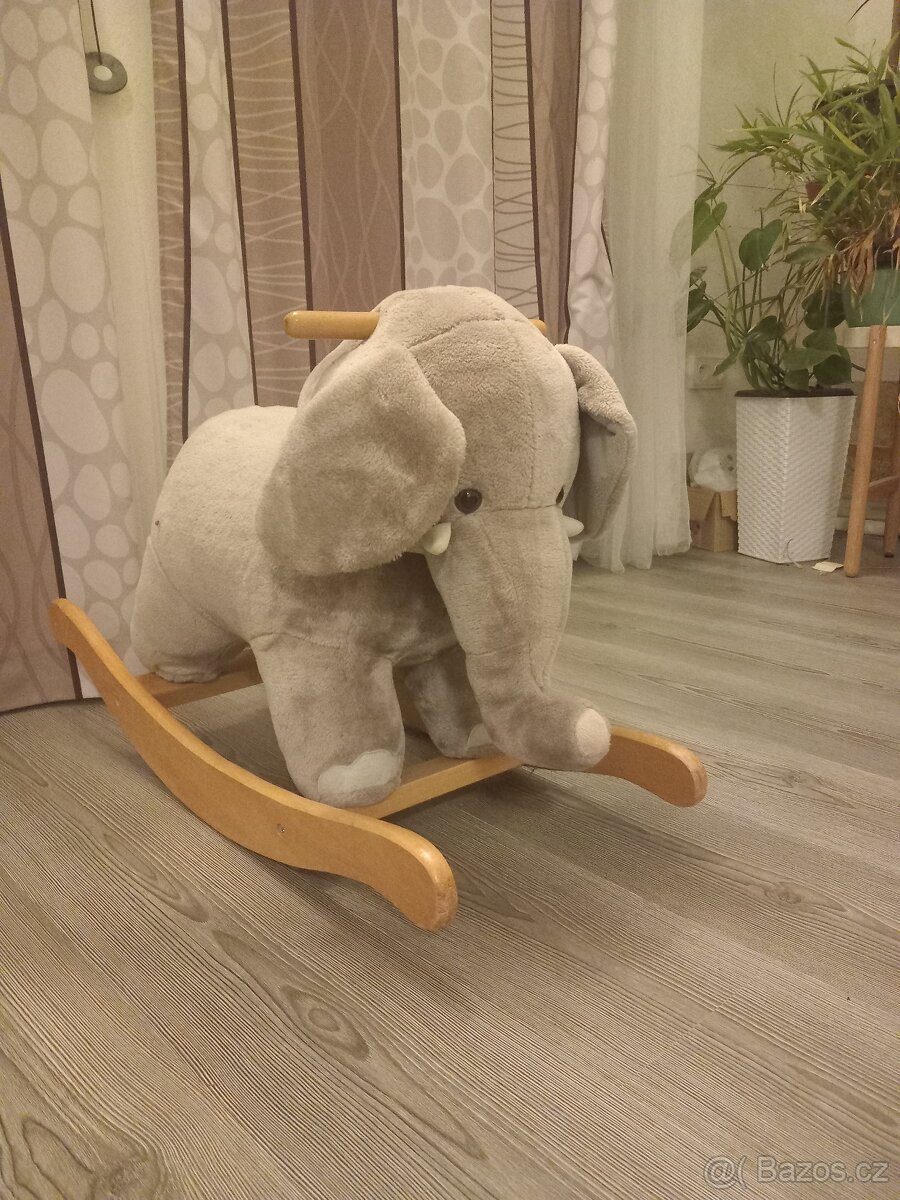 houpací slon