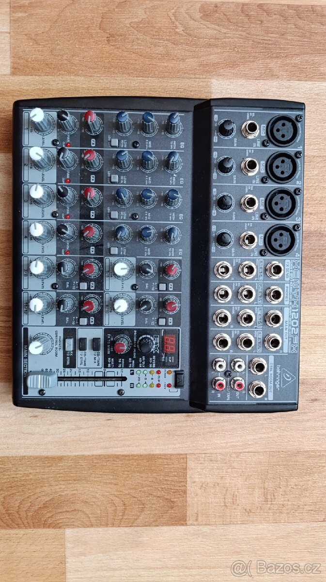 Behringer Xenyx 1202SFX Analogový mixpult