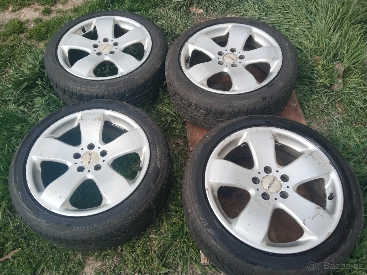 Litá kola na Peugeot.