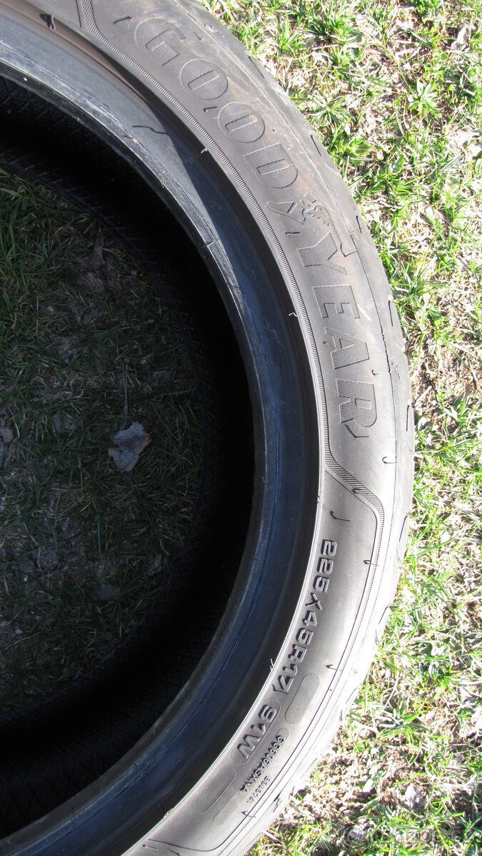 pneu goodyear 225/45 R17