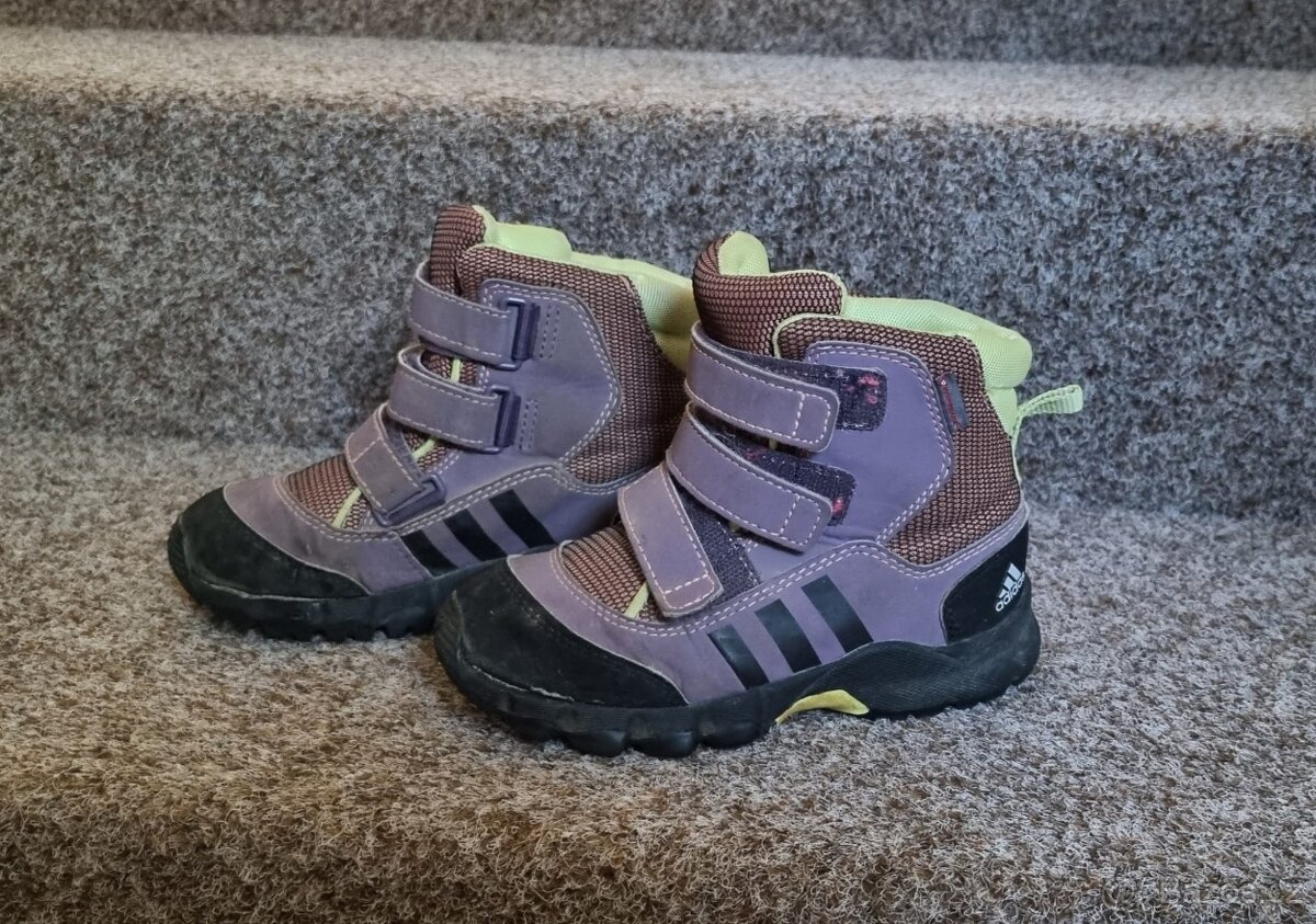 Dětské jarní boty zn. Adidas 27