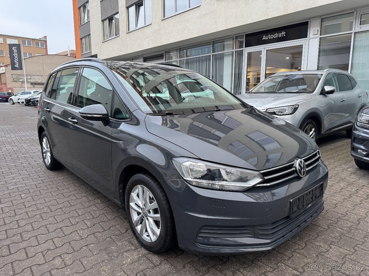 VW Touran 2.0 TDI 110kW Navigace ERGO ACC Tažné Manual