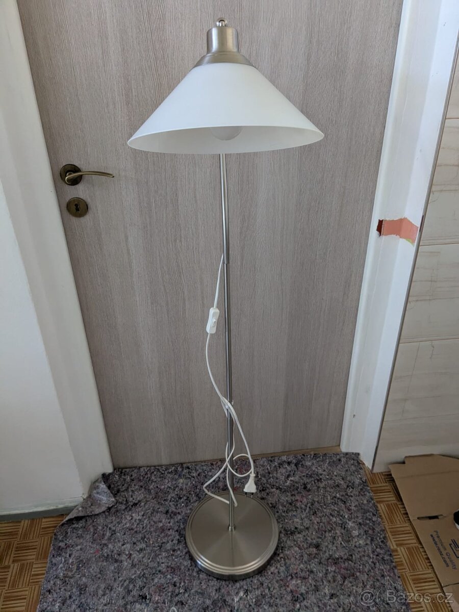 Stolní lampa