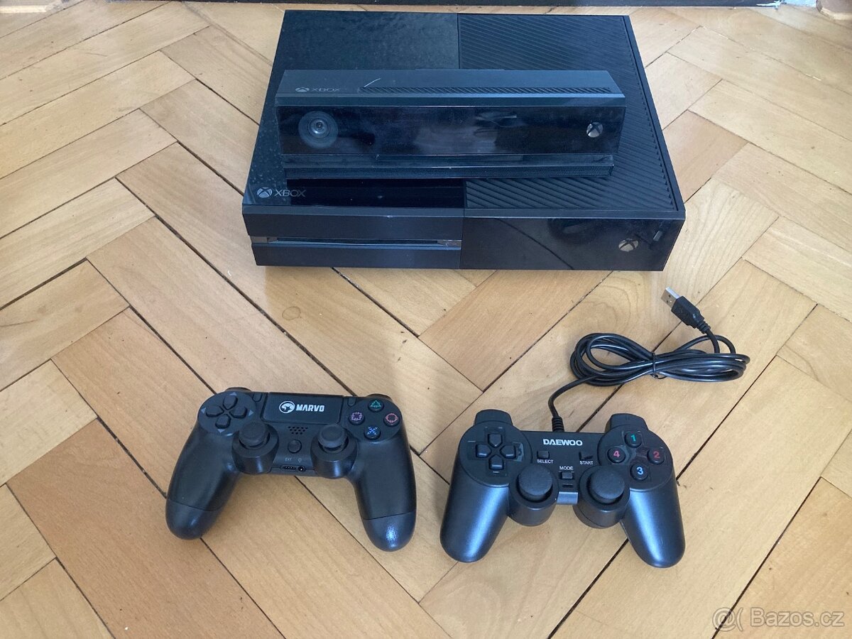 Xbox one + dva ovladače + kinect na opravu / na díly