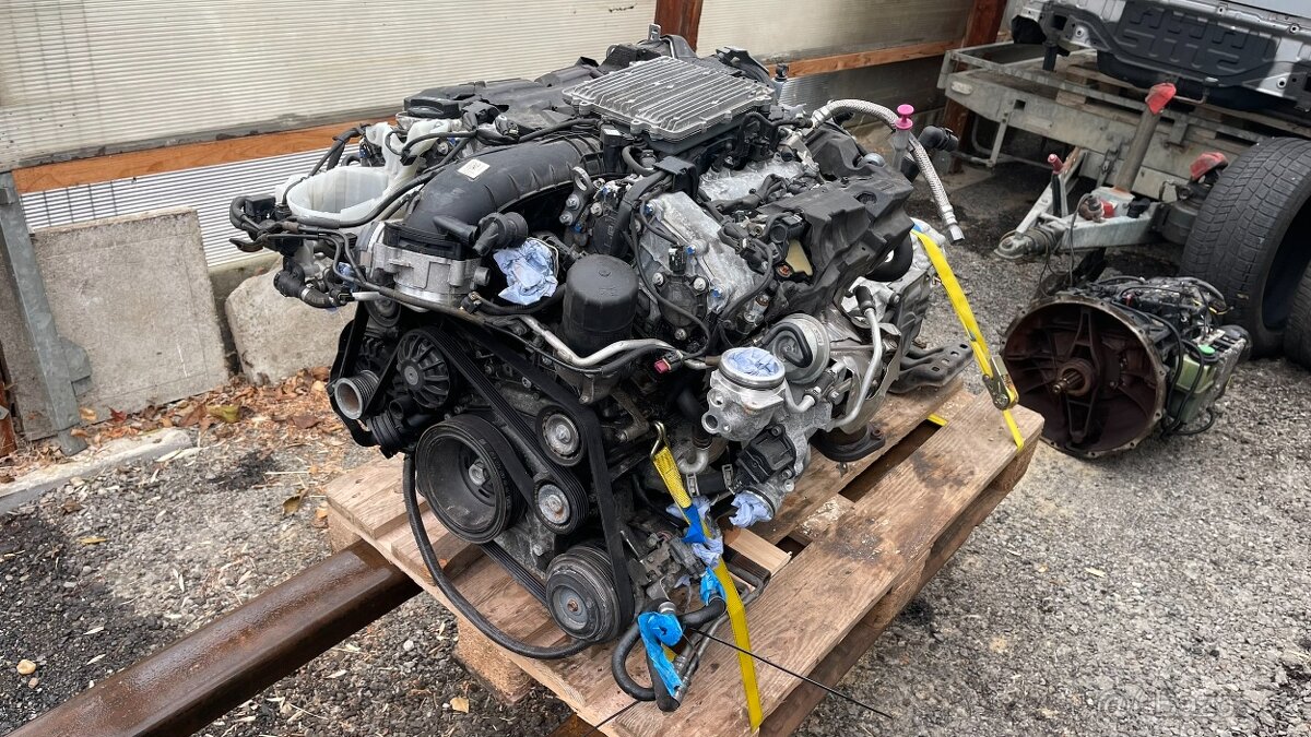 Mercedes-Benz C400 / C43- motor D276823 M276 245kW / 270kW