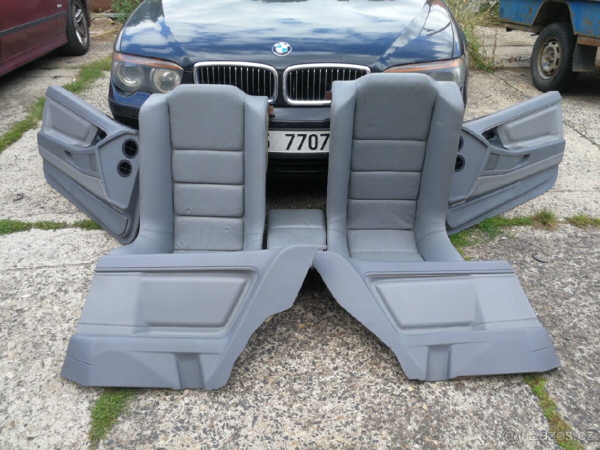 BMW 850 e31 Interier