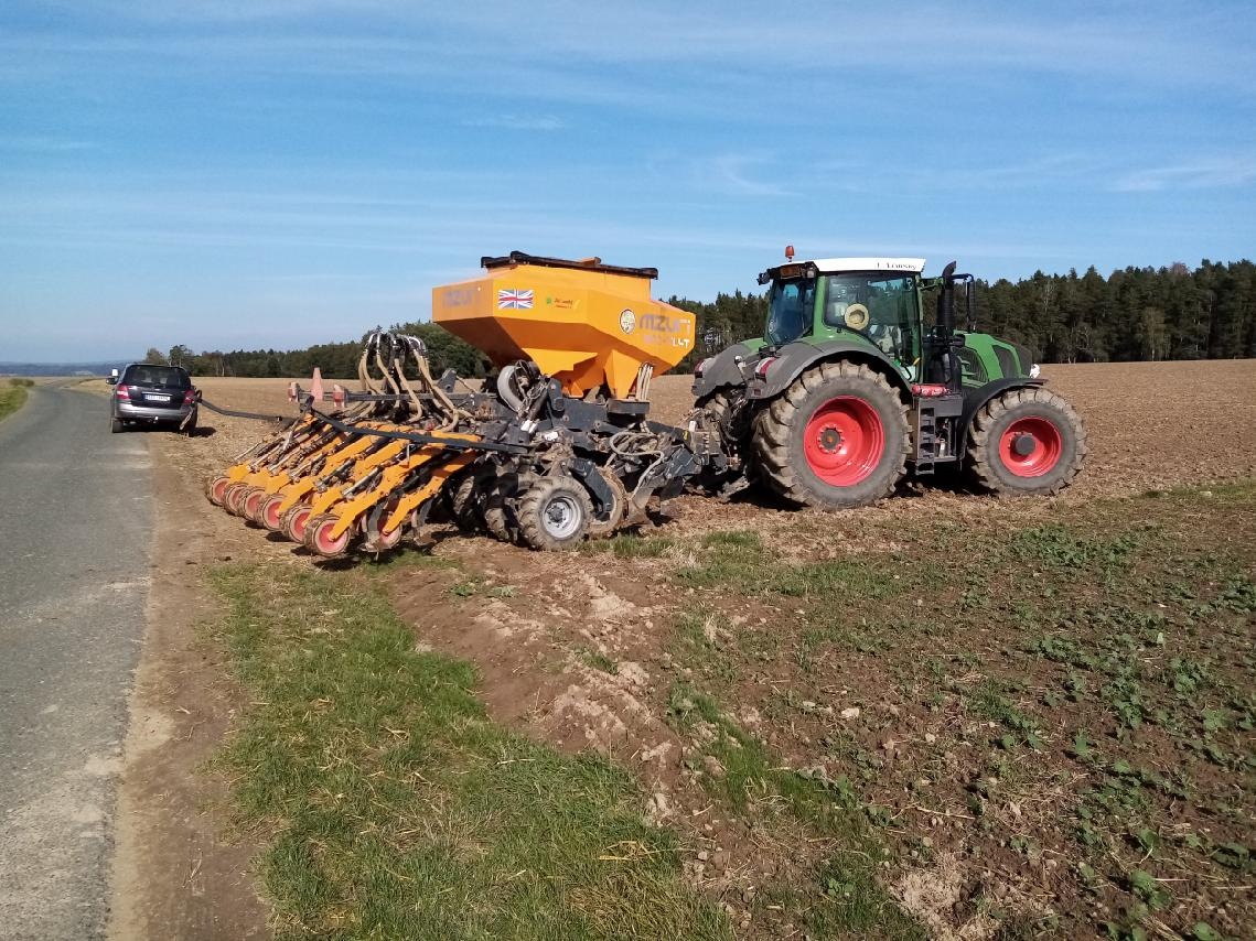 Mzuri ProTill 4T secí stroj- (pásové zpracování půdy)