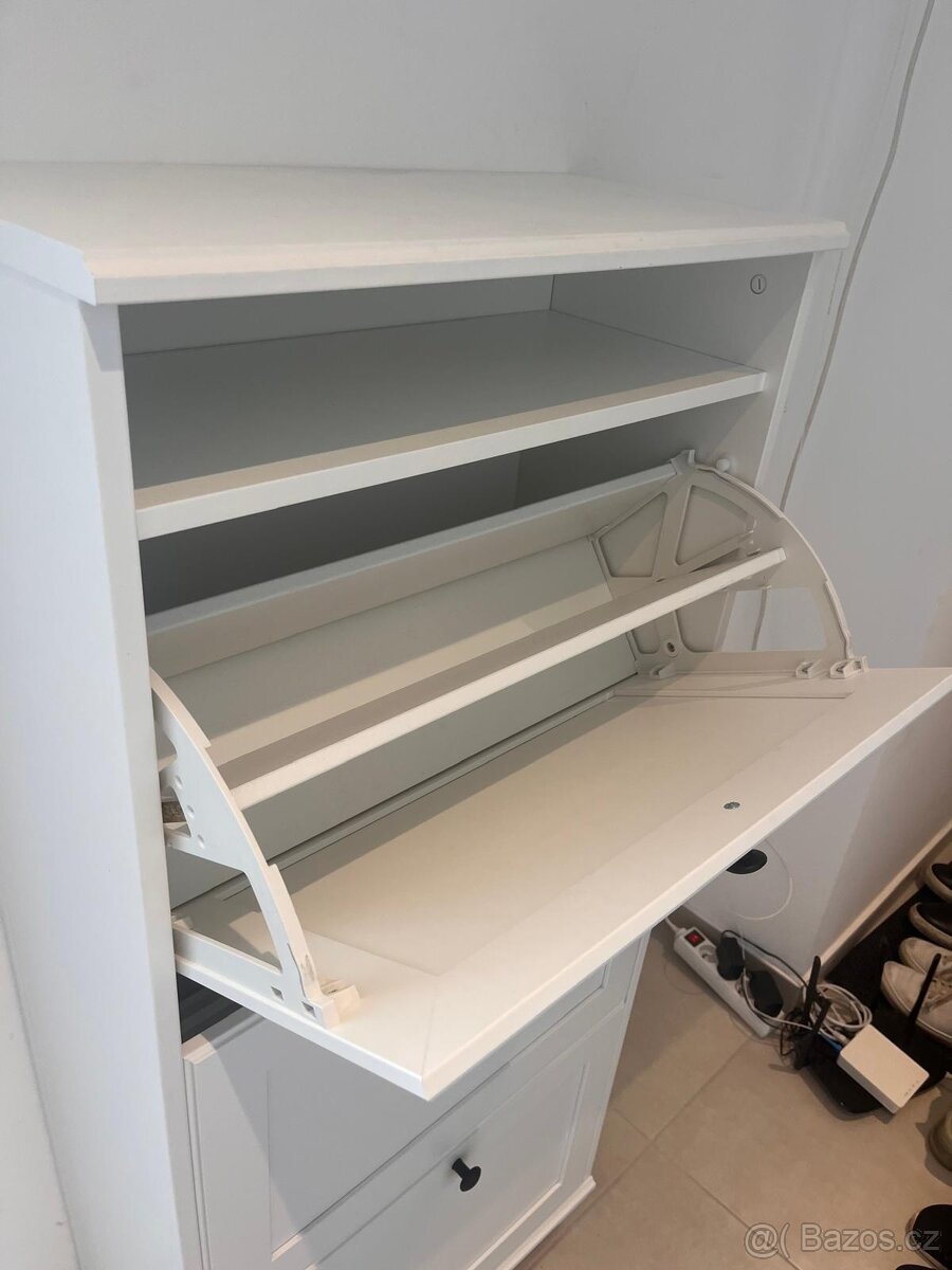 Botník IKEA Brusali
