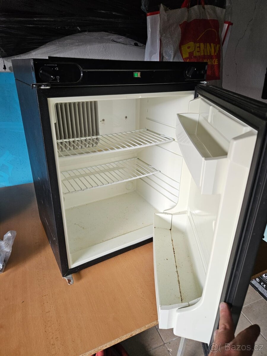 Lednička na plyn
