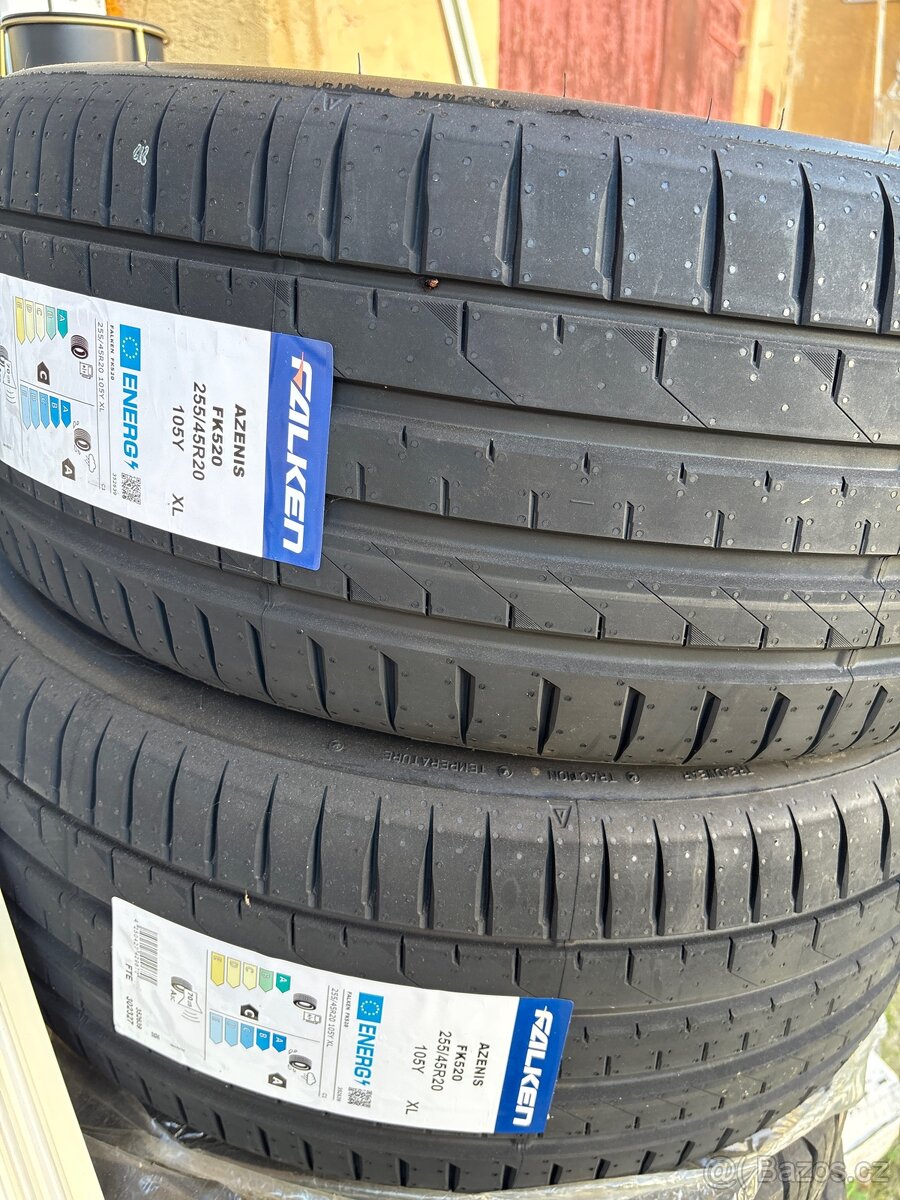 Falken 255/45 R20 letní nové
