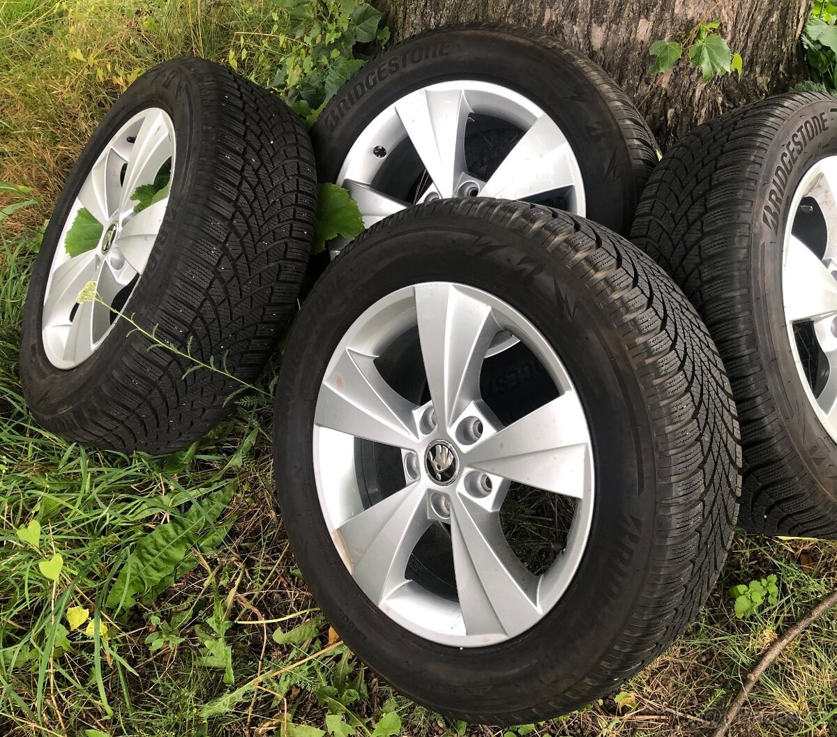 Zimní pneu (komplety) 205/60 R16” 96H Bridgestone na Octavii