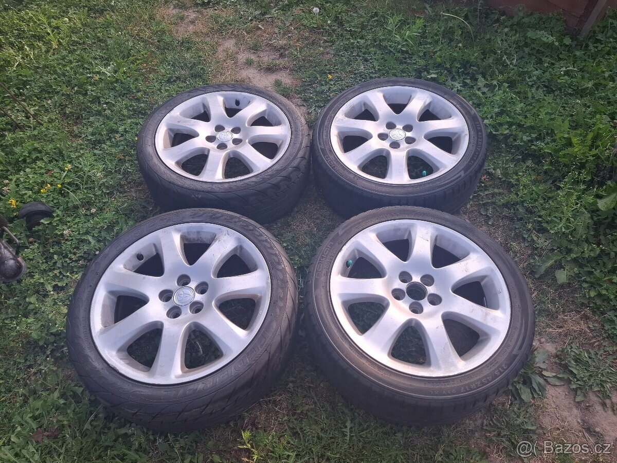 Alu kola R17 toyota