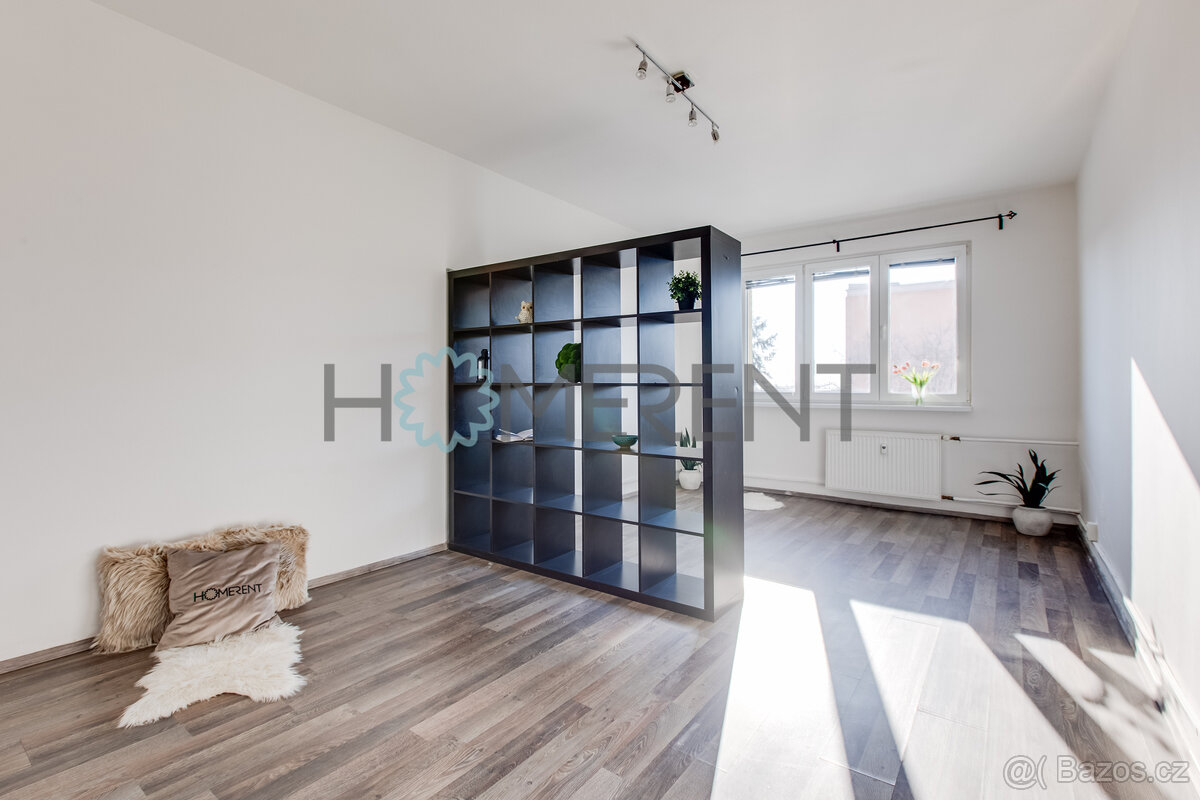 Světlý byt 2+1 přímo u metra Petřiny – skvělá adresa na Praz