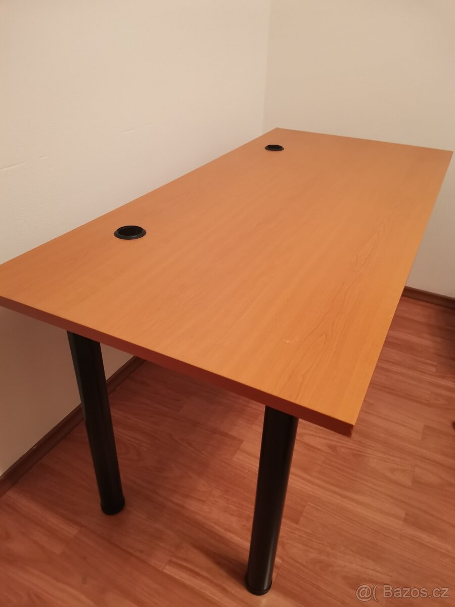 🪑 Kancelářský / pracovní stůl – 150×70×73,5 cm