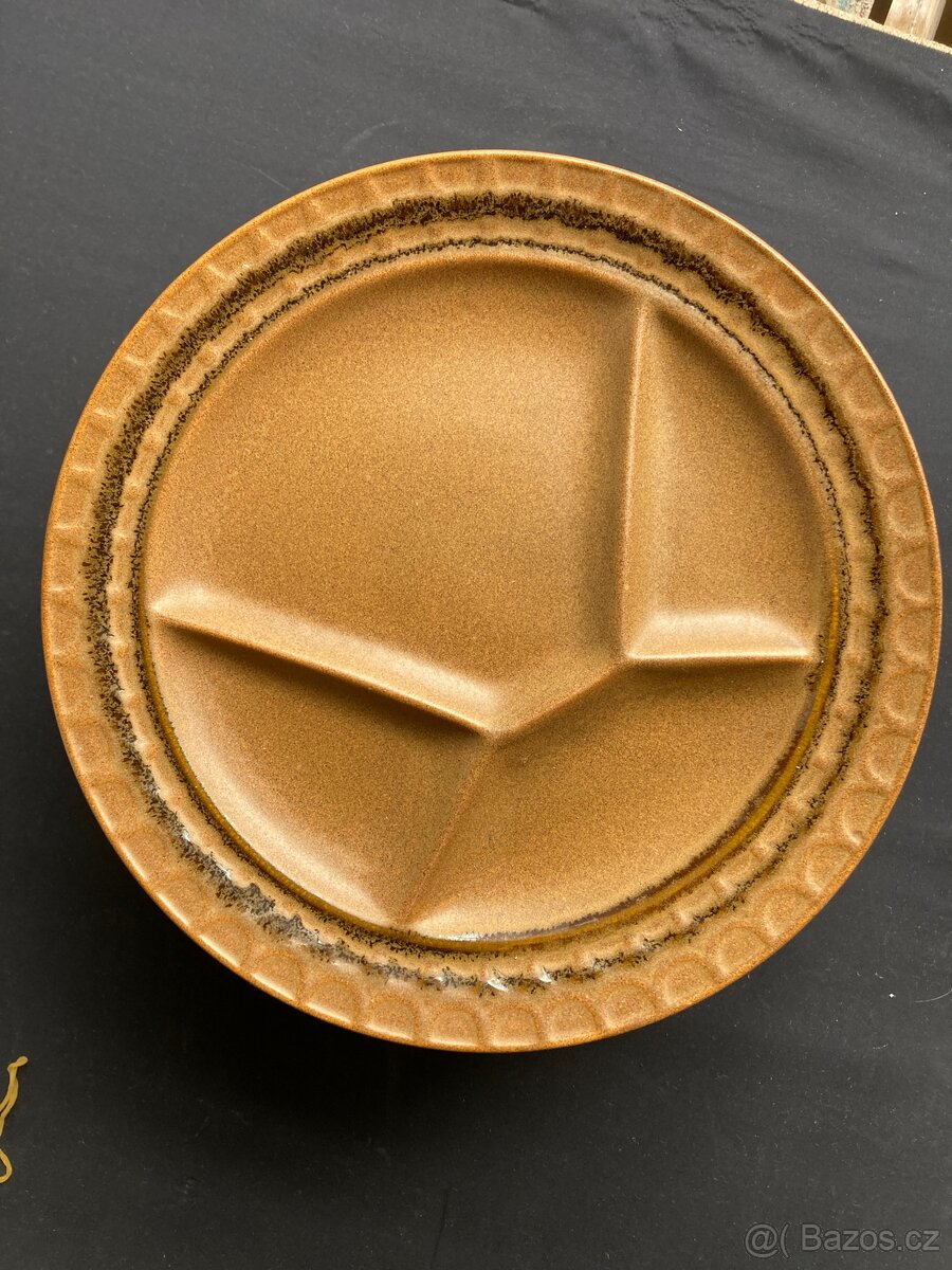 kameninové glazované talíře francouzské značky Sarreguemines