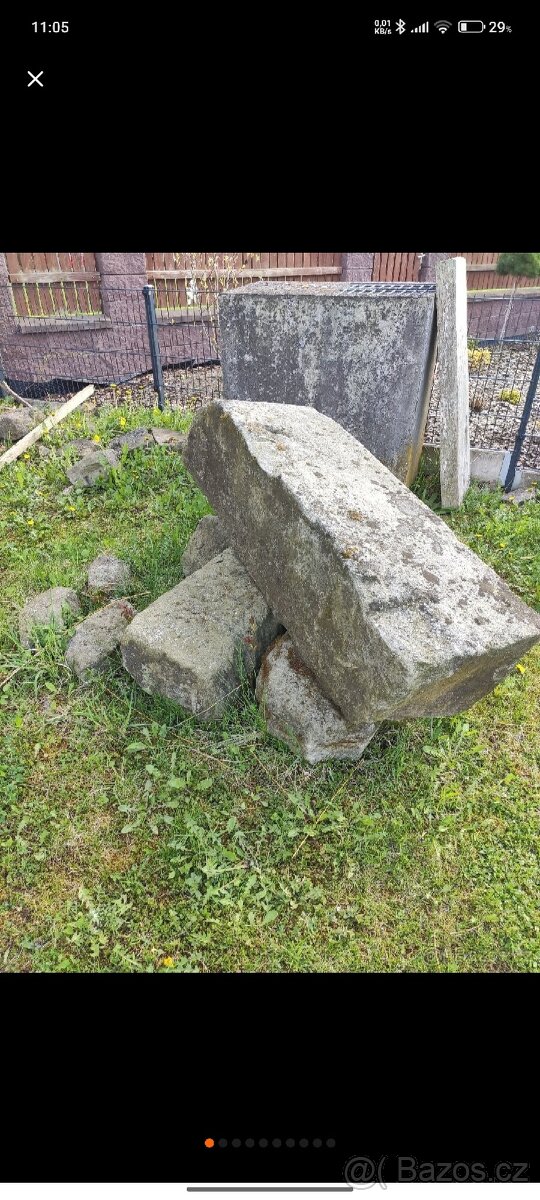 Pískovcové žlaby, koryta, pískovec