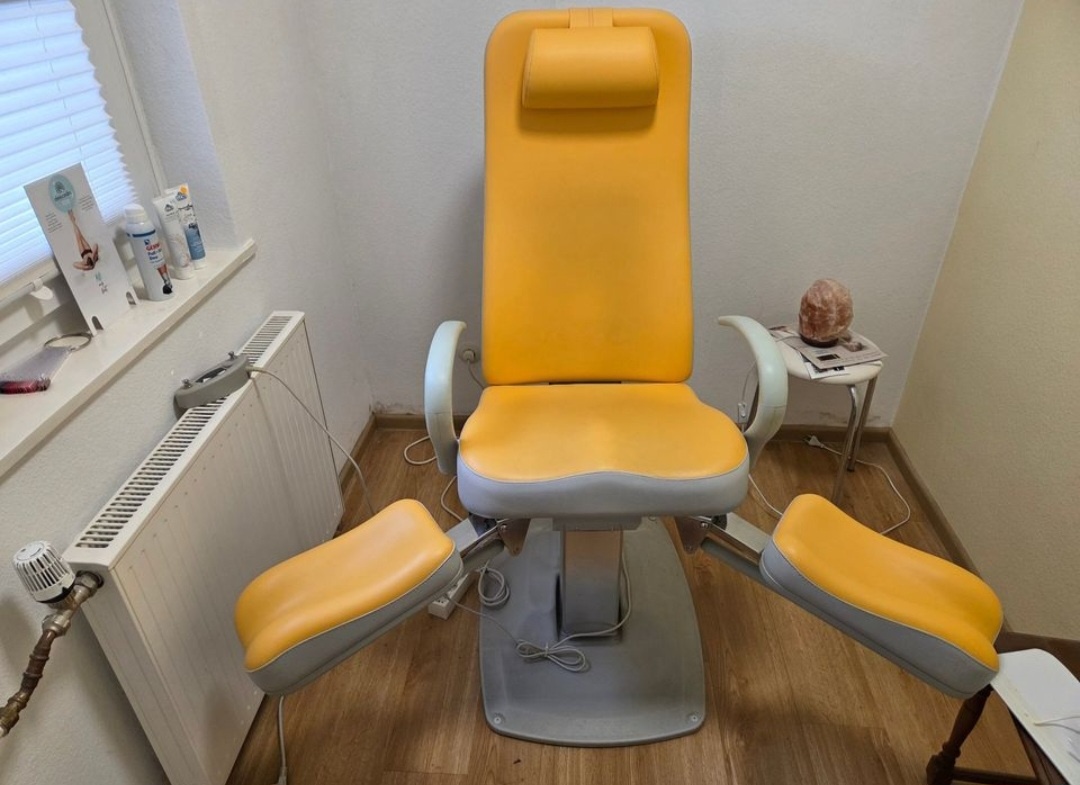 Elektrické Pedikérské křeslo gerlach 1motor žluté