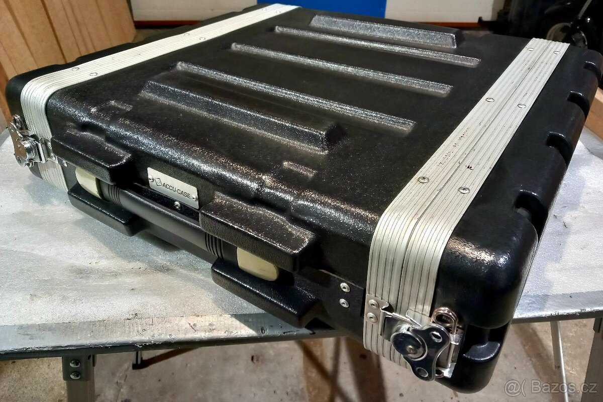 Accu-Case 2U plastový rack