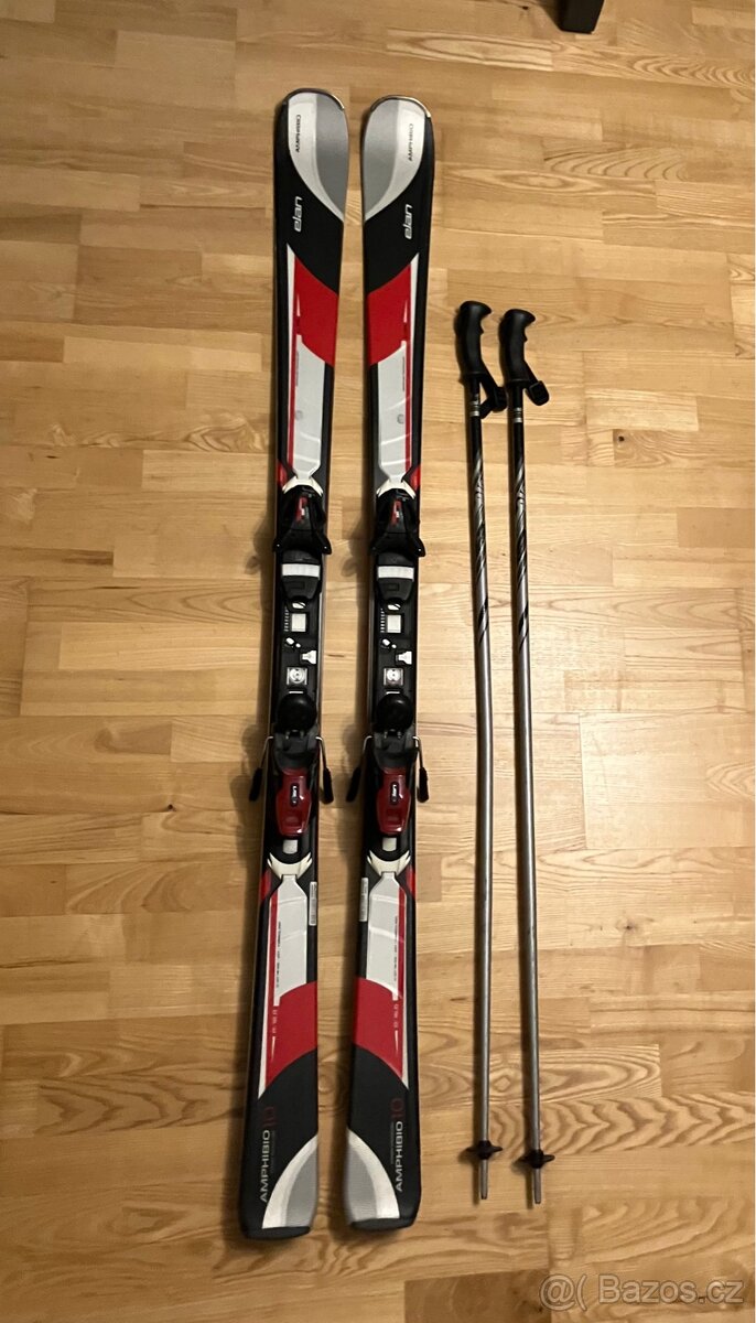 Lyžařský set - lyže, hůlky, boty.