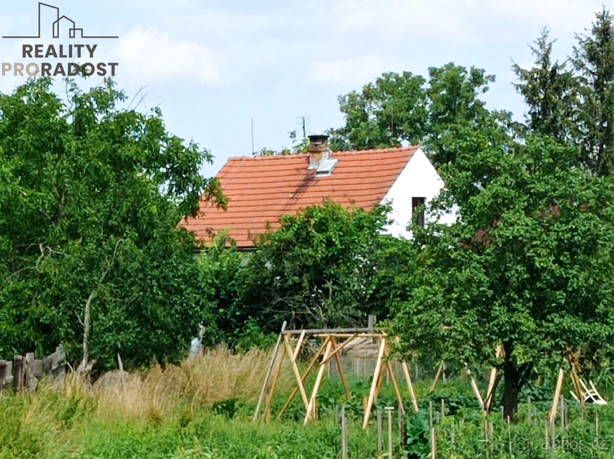 Rodinný dům, 100 m2, Krty u Jesenice, pozemek 269 m2