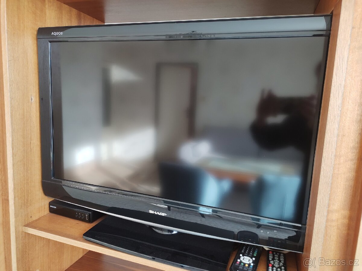 Televize Sharp a set top box