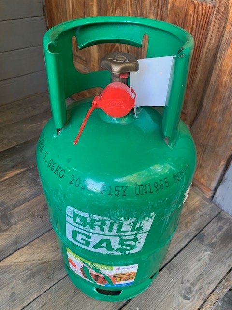 Prodám plynovou láhev 5 kg, plná, zaplombovaná, čistý propan