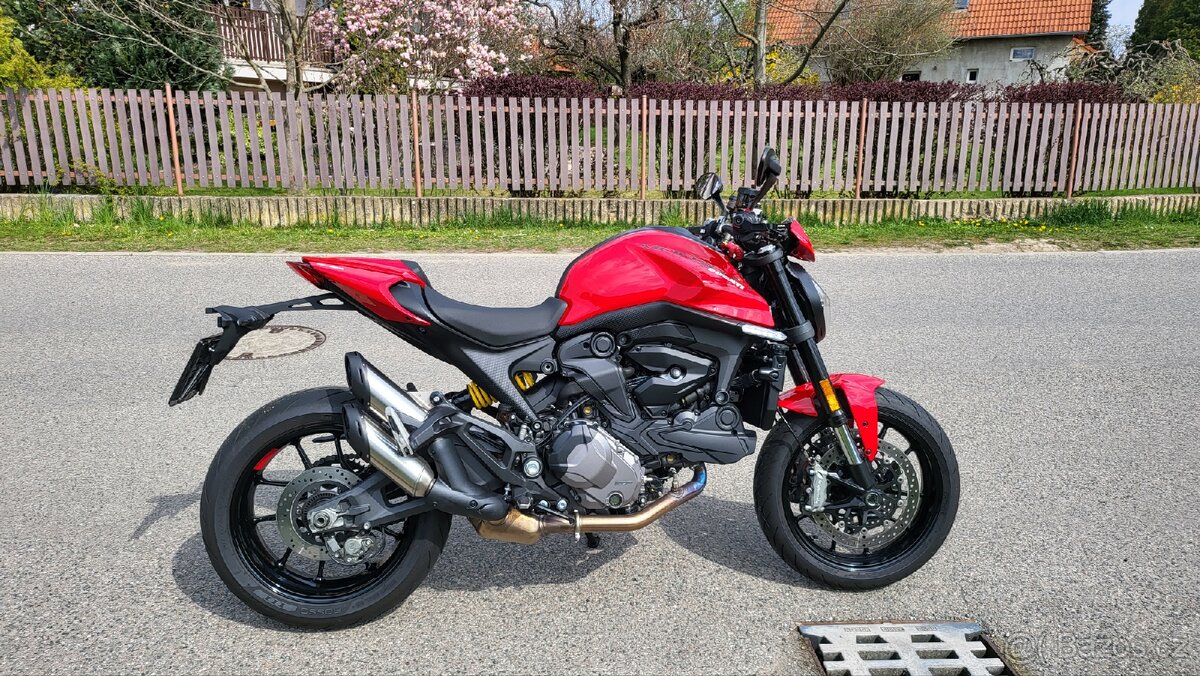 Ducati Monster 937 +