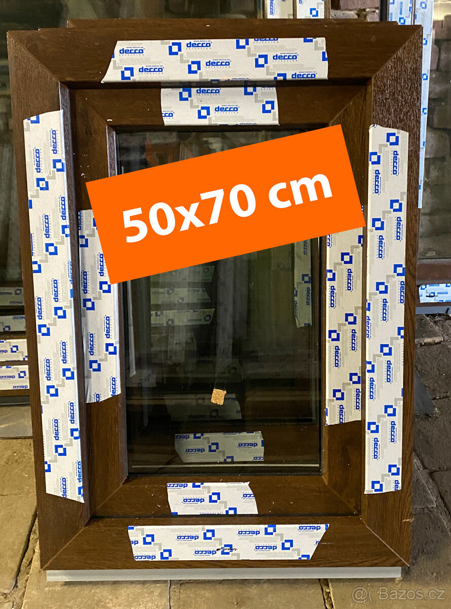 Plastové okno 50x70 ořech
