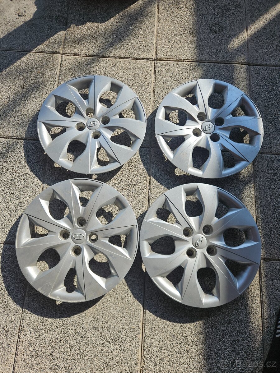 Originál poklice Hyundai i20